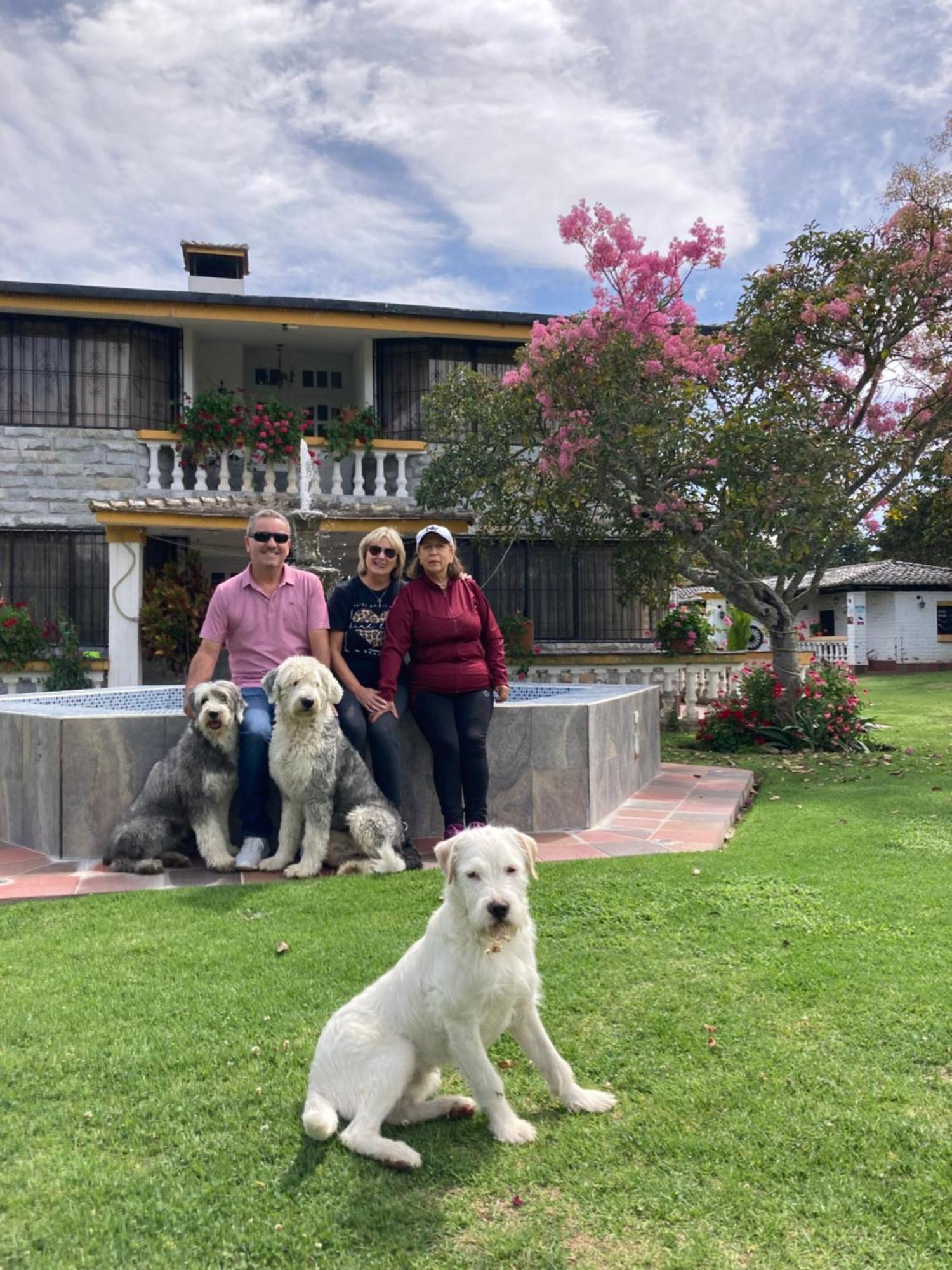 Hosteria Casa Silva Checa Esterno foto